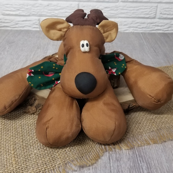 Rodney the Reindeer nylon plush (Hallmark) - Picture 7 of 10